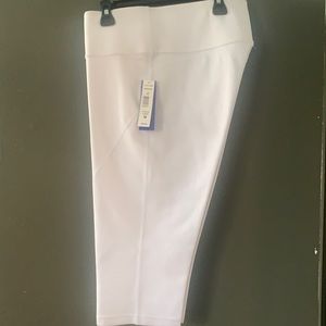 Slim active wear capris